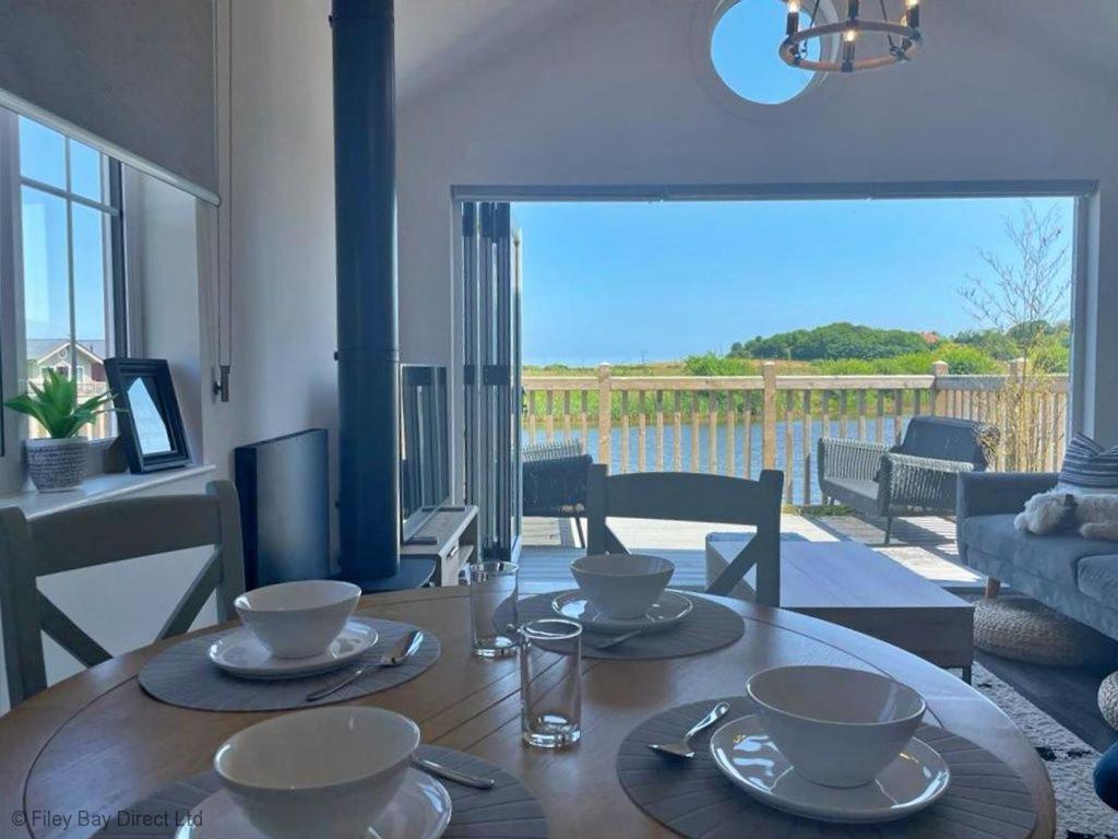 Lakeside Retreat At The Bay Filey, Sleeps 4, 2 Non-Shedding Dogs Welcome For Free 外观 照片